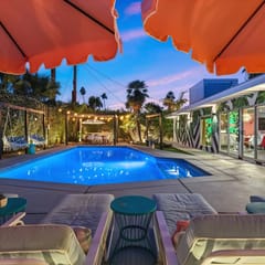 The Beverly' Pool, spa, firepits, putting green!