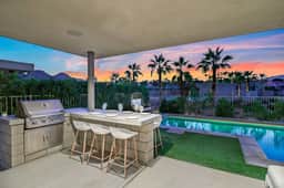 Huntley House' Swanky Desert Modernism