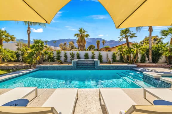 Paloma House' 5 BR w/ Pool, Spa & Gorgeous Views!