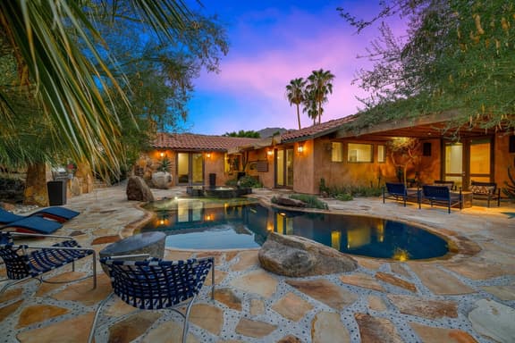 Calistoga Retreat' 6 BR oasis in the hills of Palm Desert